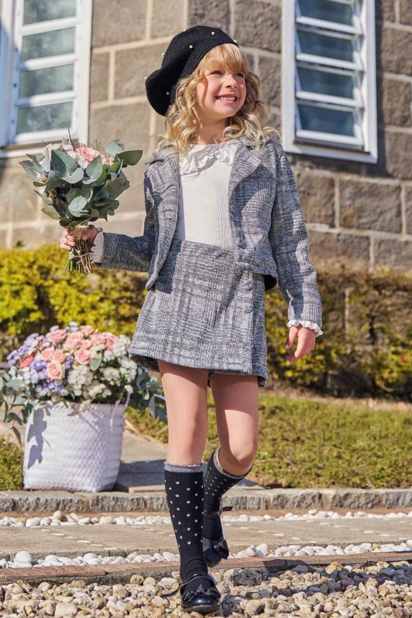 Conjunto de Blazer Boxy e Short-saia em Malha Tweed Brilho 71259 Kukiê